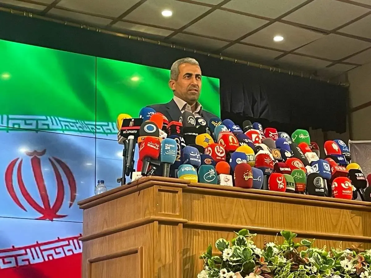 محمد رضا پور ابراهیمی: اولویت اول کشور حل مشکلات اقتصادی و معیشتی مردم است