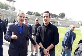 مایلی‌کهن نمی‌توانم مثل کبک سرم را در برف فرو کنم!| مشکلات مردم را درک می‌کنم | فکر می کنید نخبه‌هایی که از کشور می‌روند برای چه می‌روند؟