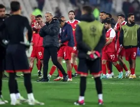 هواداران بخاطر این حرکت نافرم گل محمدی را دیگر نمی خواهند!/ ببینید