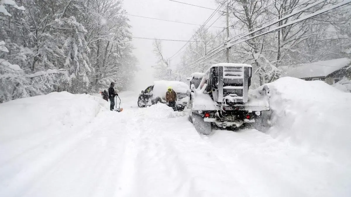 فردا شنبه ۱۶ فروردین‌ماه بارش برف شدید در این مناطق/ نقشه