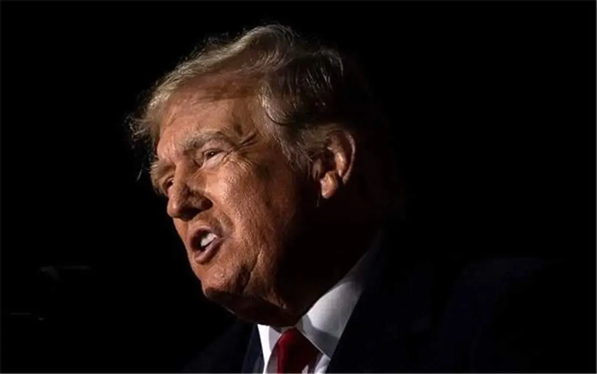 رئیس‌جمهور سابق آمریکا رسما بازداشت شد/ آخرین خبرها و تصاویر از بازداشت ترامپ