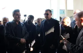 تصاویری از حضور امروز علی دایی در بهشت زهرا و واکنش مردم