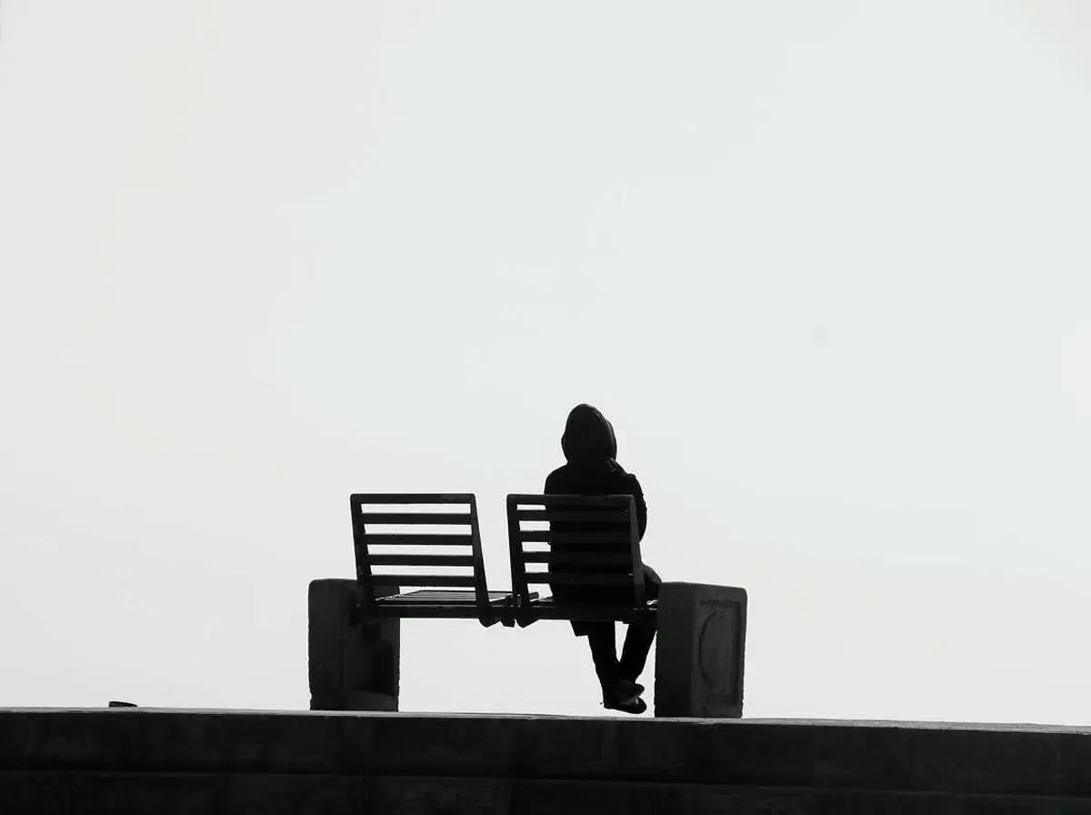 مهم‌ترین آسیب‌ها و عوارض تنهایی