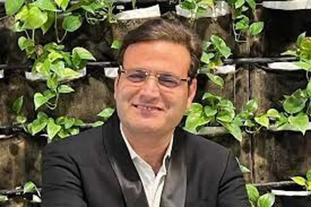 عبدالله مومنی بیمار است؛ هنوز پاسخی یه درخواست مرخصی نداده‌اند