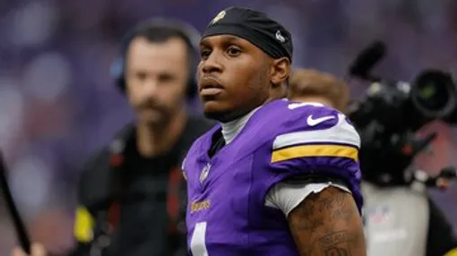 ستاره فوتبال خودکشی کرد