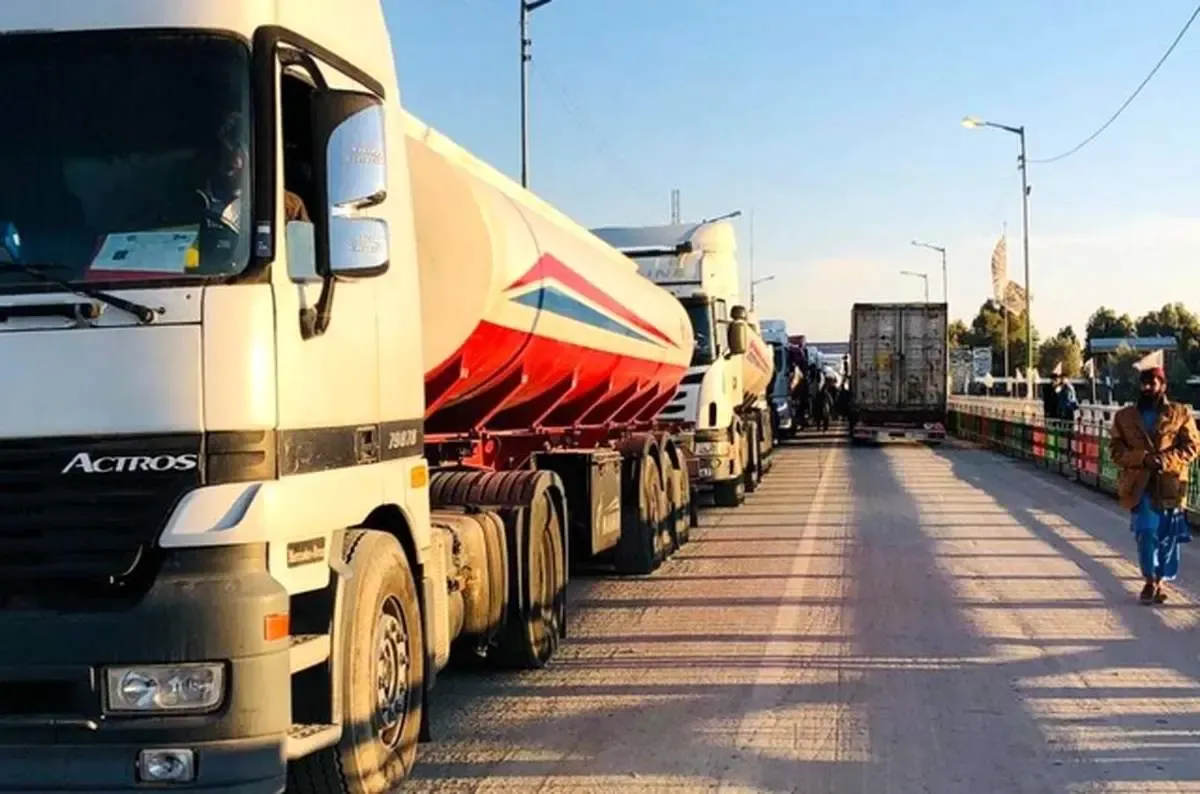 بنزین ایران استاندارد است | تایید نشدن فرآورده‌های صادراتی  به افغانستان مافیایی است