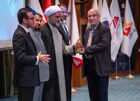 پتروشیمی زاگرس منتخب اجلاس سالیانه یکصد برند برتر سال شد