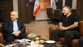 دیدار علی دایی با یک مقام دولتی