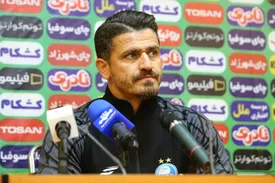 وریا غفوری: تیم بزرگ استقلال باید برای قهرمانی بجنگد