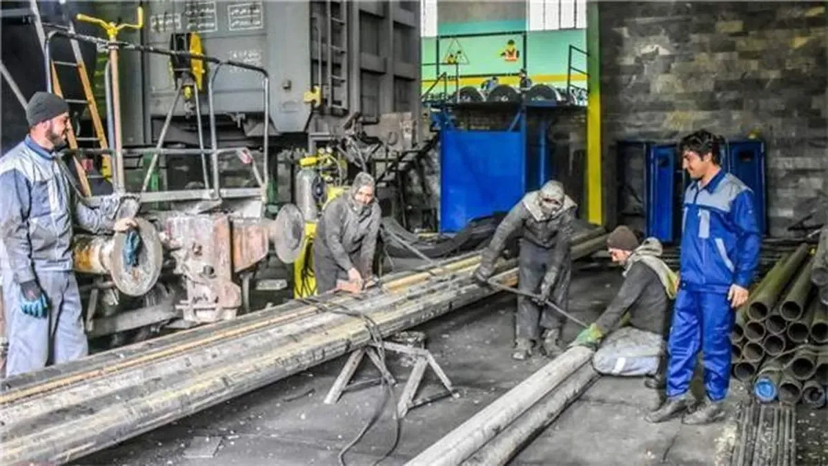 یک‌، سوم جمعیت کشور زیر خط فقر/ کارگران با دستمزدی که دریافت می‌کنند چطور باید زندگی کنند؟