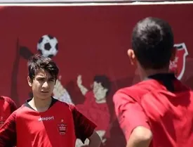 حضور پسر دستیار جنجالی نکونام در پرسپولیس/ عکس