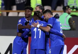 استقلال به یک مربی خارجی نیاز دارد، اما نه هر مربیای!