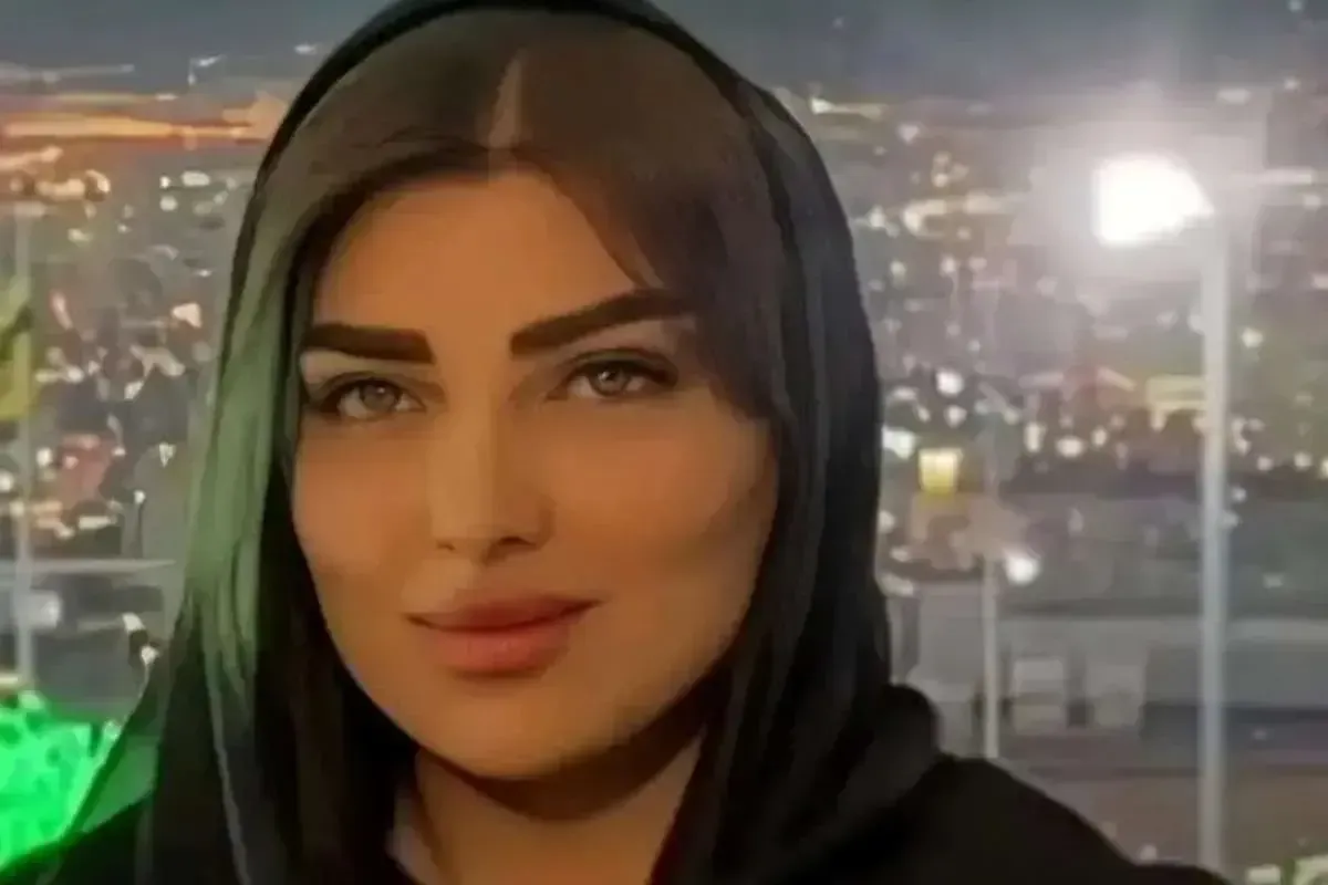 مبینا زارع