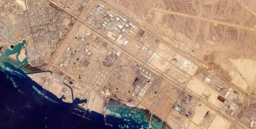 کشتی‌های ایرانی از محاصره دریایی آمریکا عبور کردند