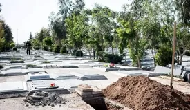 گریه کن های بهشت زهرا همراه با غش و خودزنی!