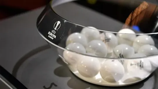 قرعه‌کشی یک‌هشتم نهایی لیگ اروپا برگزار شد