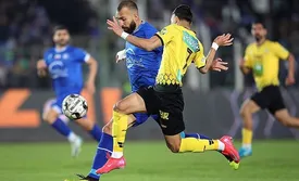 تعویق و تغییر در ساعت بازی سپاهان - استقلال در روزی بازی!