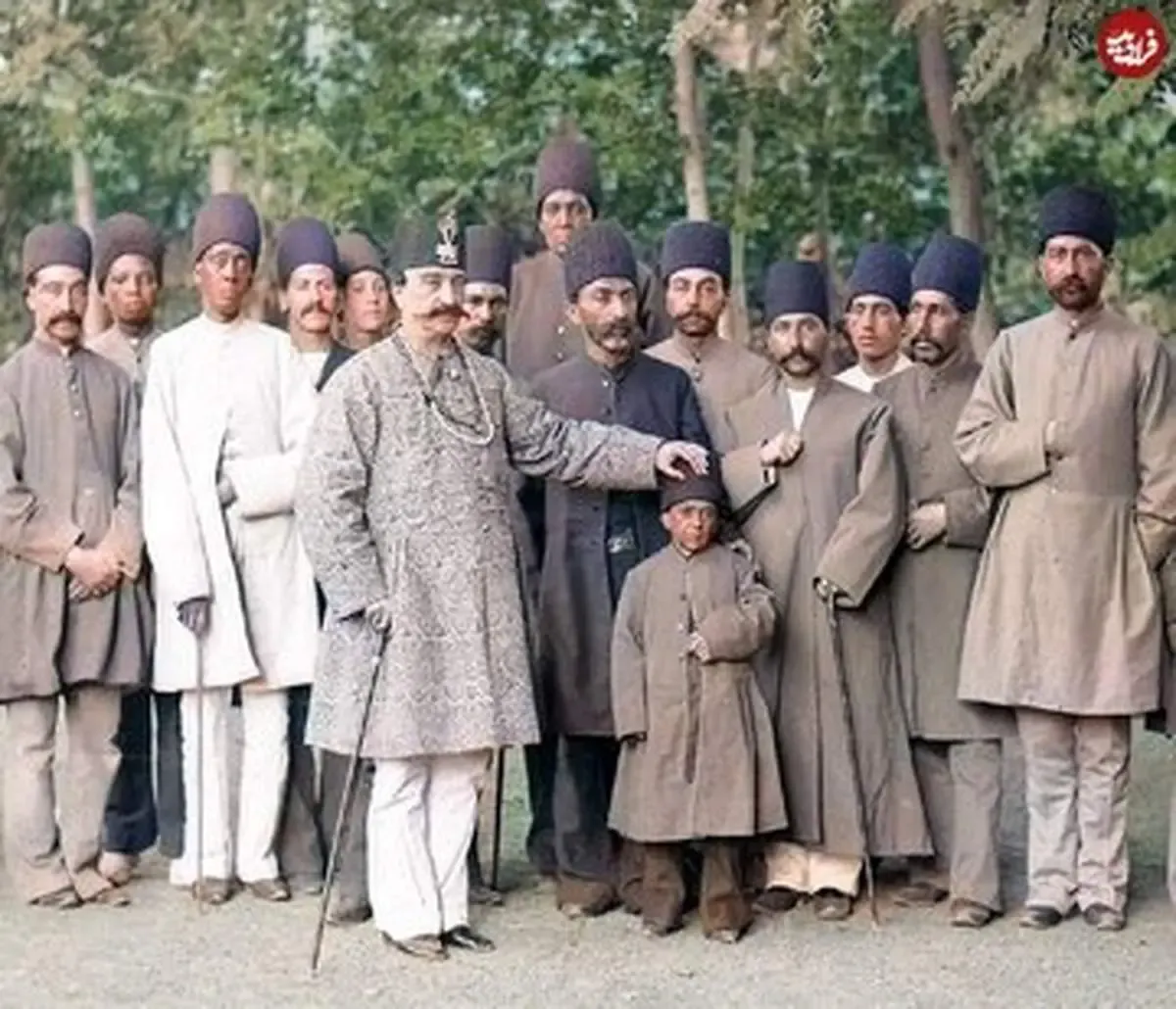 زن سفیدپوش در خاطرات ناصرالدین شاه! +عکس