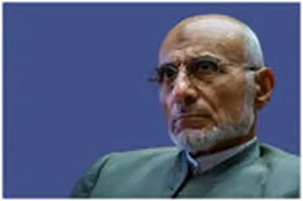 میرسلیم امام جماعت شد!