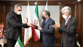 تفاهم نامه همکاری بانک گردشگری و فدراسیون ورزش‌های همگانی امضا شد/ رونمایی از کارت هواداری ورزش های همگانی