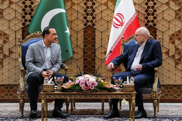 دیپلماسی در میانه تنش