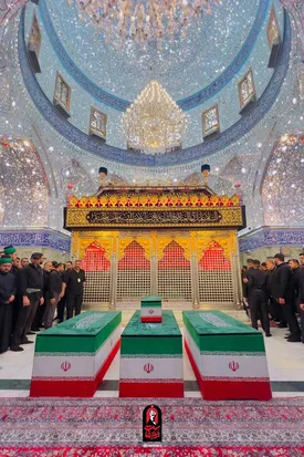 ورود آیت الله سید مصطفی خامنه‌ای بدون عمامه به حرم سیدالشهدا/ فیلم