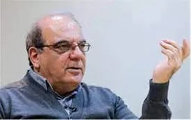 عباس عبدی: پذیرش ارزش‌های دینی با زور و اجبار قانون شدنی نیست/ وجود حکومت به نام دین و تقابل آن با ارزش‌های مورد پسند مردم، جامعه را به سوی قطبی شدن سوق می‌دهد و این خطرناک است