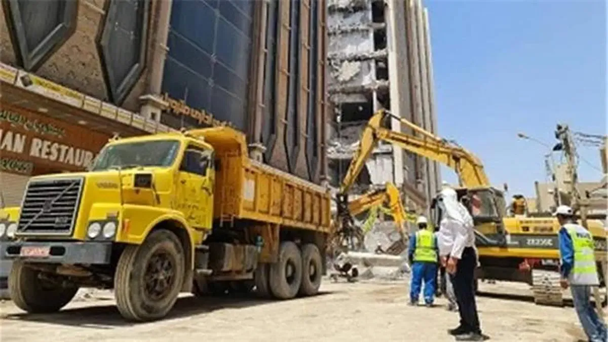 تشریح فعالیت‌های مدیریت عملیات ترابری مناطق نفتخیز در امدادرسانی به حادثه متروپل آبادان