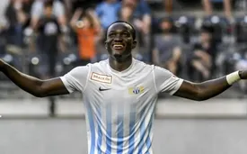 ایست قلبی بازیکن در زمین فوتبال