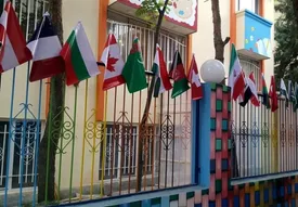 سن مهاجرت به دانش آموزان رسید | مدارس بین الملل کانون مهاجرت می شوند