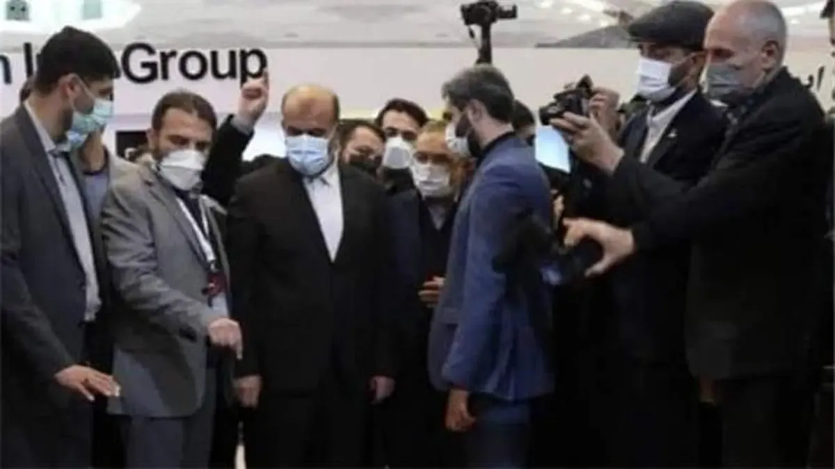 بازدید وزیر راه و شهرسازی از غرفه ایدرو در نمایشگاه حمل و نقل