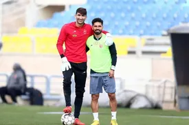 بازگشت بیرانوند به تمرین با چهره جدید/ عکس