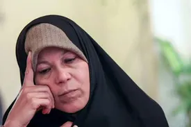 دست از سر فائزه برنمیدارند؛ حتی در زندان