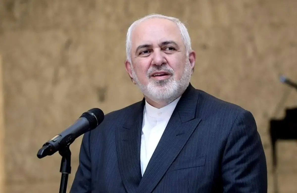 ظریف: چون از آمریکا آمدم خودی محسوب نمی‌شدم؛  نمایندگان مجلس گفتند تو قرآن خواندن هم بلدی؟!