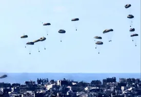 ۱۰ پرتاب هوایی کمکهای بشردوستانه اردن بر فراز غزه