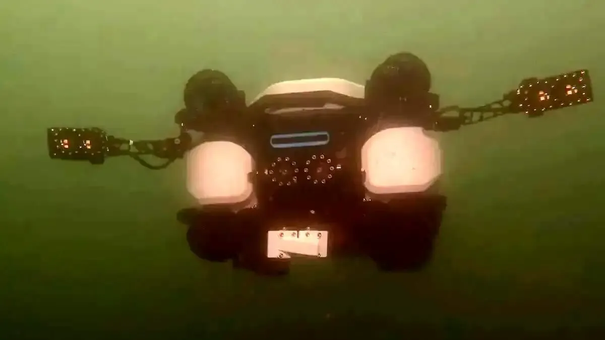 یک ربات غواص سوئیسی جای غواصان امداد را می‌گیرد