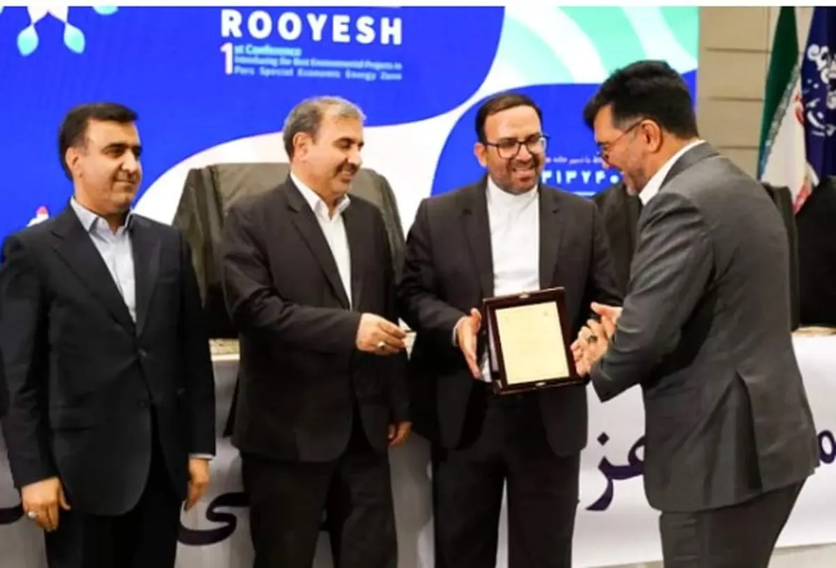 پتروشیمی نوری برگزیده اولین همایش محیط زیستی رویش در منطقه پارس شد