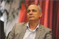 زیدآبادی: اولویت یک جنگ دفاعی، پایان دادن به تجاوز و توقف فوری آن است