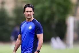 استوری معنادار فرهاد مجیدی قبل از بازی استقلال/ عکس