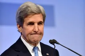 اختلال در یک اجلاس با خروج باد معده جان کری!