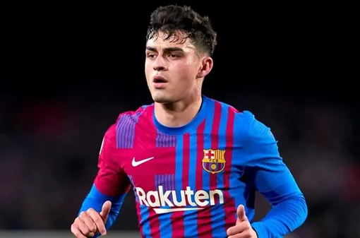 ببینید | پسر ریز نقش بارسا تبدیل به کوه عضله شد | این همان پدری ترکه‌ای است!؟