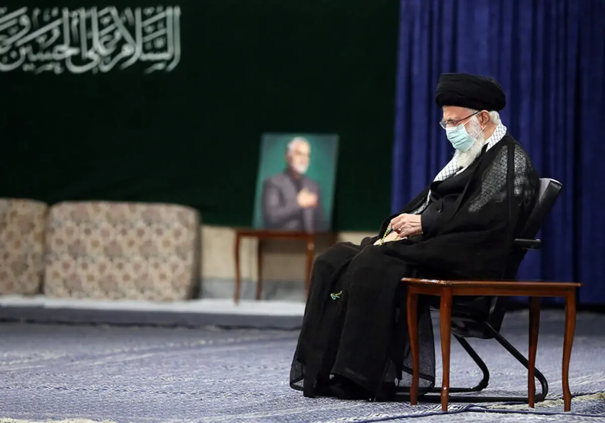 نوه امام در کنار رهبری و رئیسی