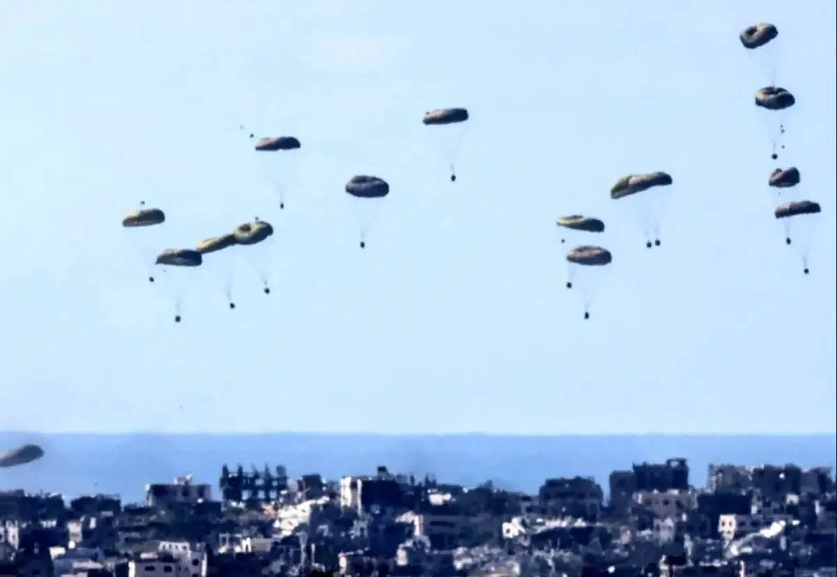 ۱۰ پرتاب هوایی کمک‌های بشردوستانه اردن بر فراز غزه
