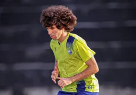 وینگر خارجی استقلالی می‌شود؟