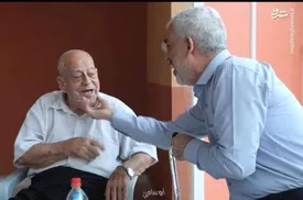 قاب احساسی یحیی السنوار و پدرش / عکس