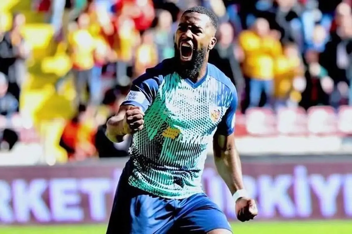 رونمایی استقلال از سومین خرید مهم