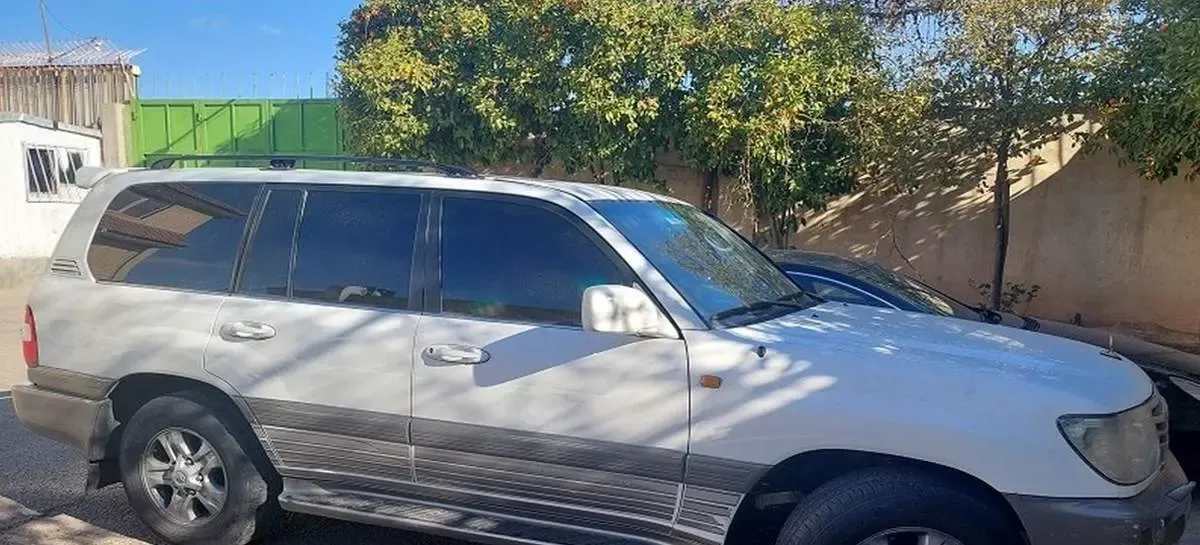 توقیف لندکروز 55 میلیارد ریالی در خیابان های شیراز