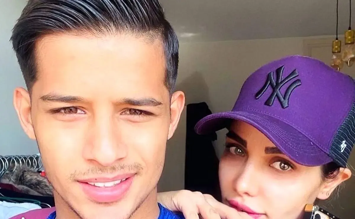 قائدی عکسهای مشترک با همسرش را پاک کرد!/ عکس