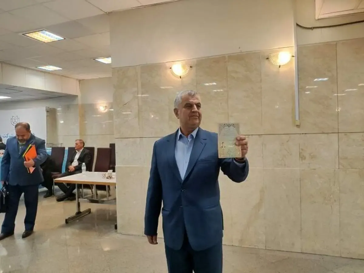 نماینده مجلس چهارم کاندیدای ریاست جمهوری چهاردهم