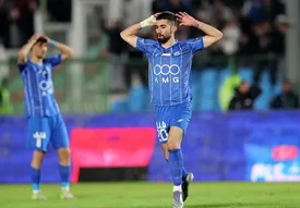 زلزله در استقلال پیش از بازی مرگ و زندگی